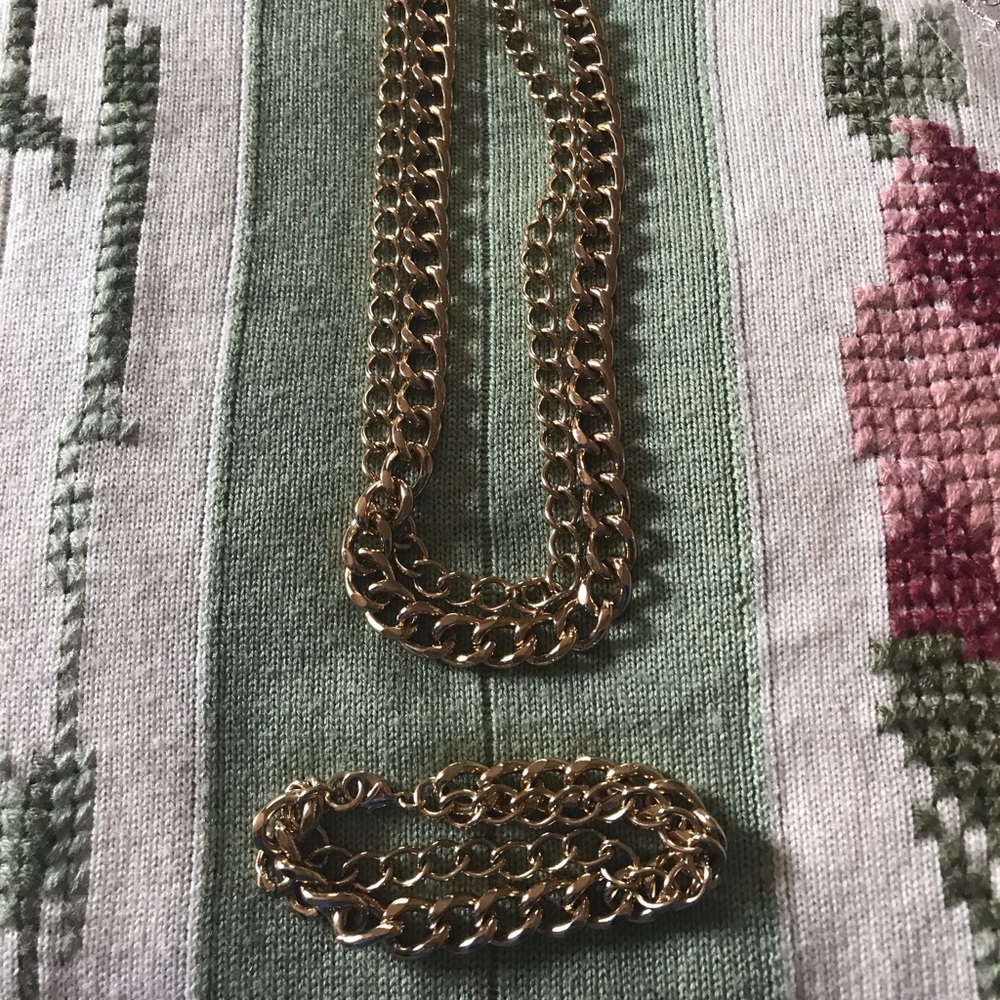 Stella & Dot necklace and matching bracelet